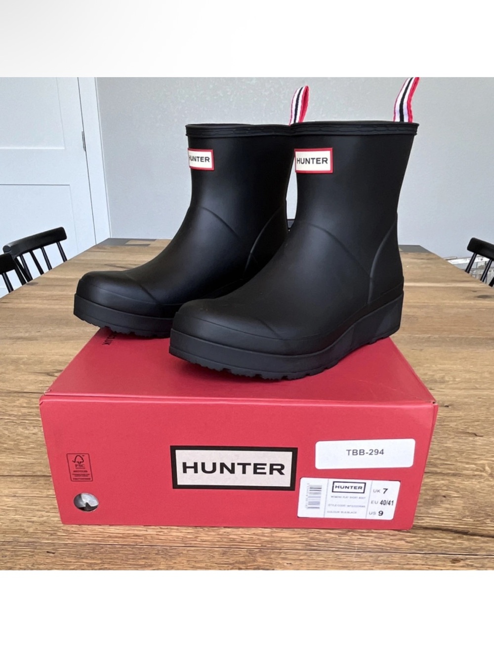 Size 9 Women’s Hunter Play Short Rain / Rubber Boots / Black WFS2020RMA